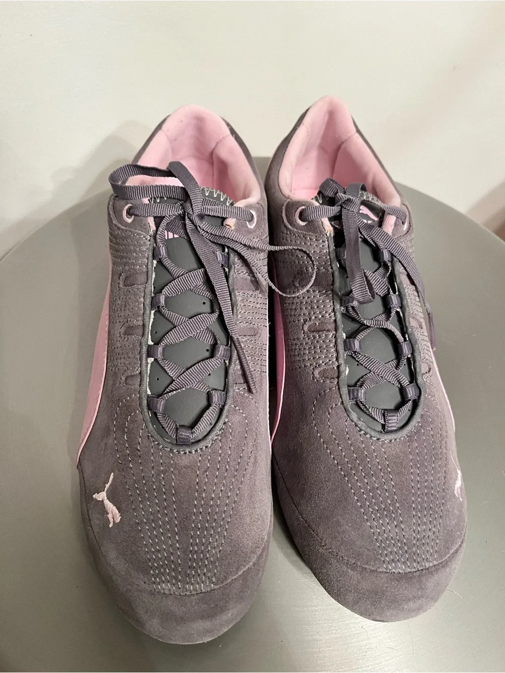 Puma Women’s Gray & Pink Suede Sneakers US 8 Excellent Condition Worn Once